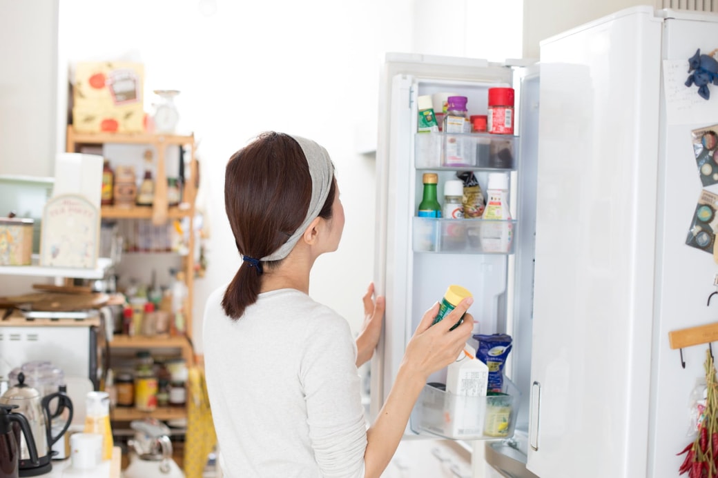 1．冷蔵庫に食べ残しや作り置きがないかを見る