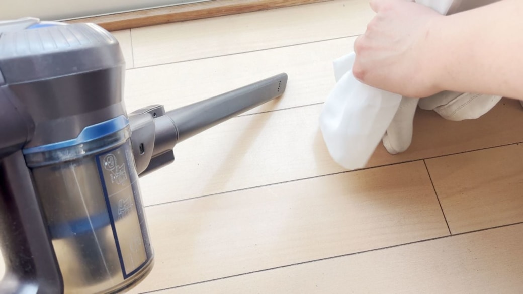 掃除機をかける