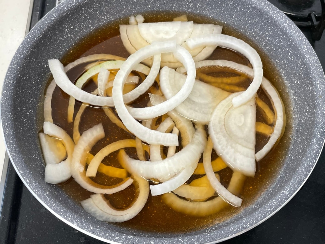 新玉ねぎの卵とじ
