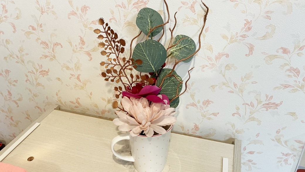 マグカップを簡易花瓶に