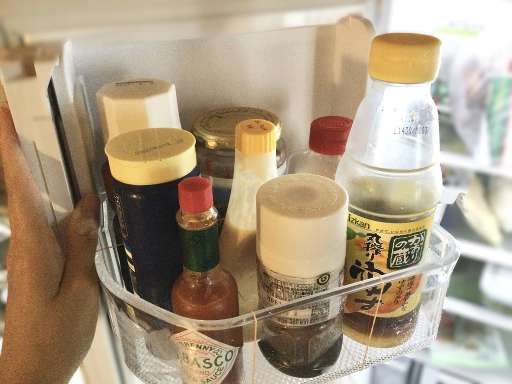 輪ゴムを使って仕切りを作ると収納しやすい
