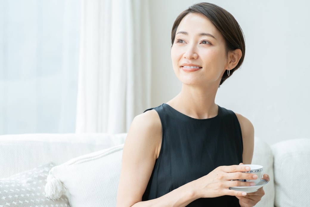 リラックスする女性