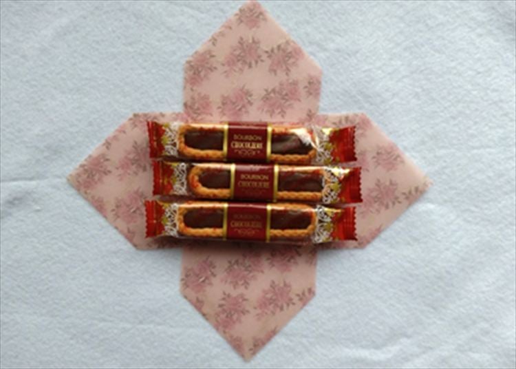 お菓子を置いたところ