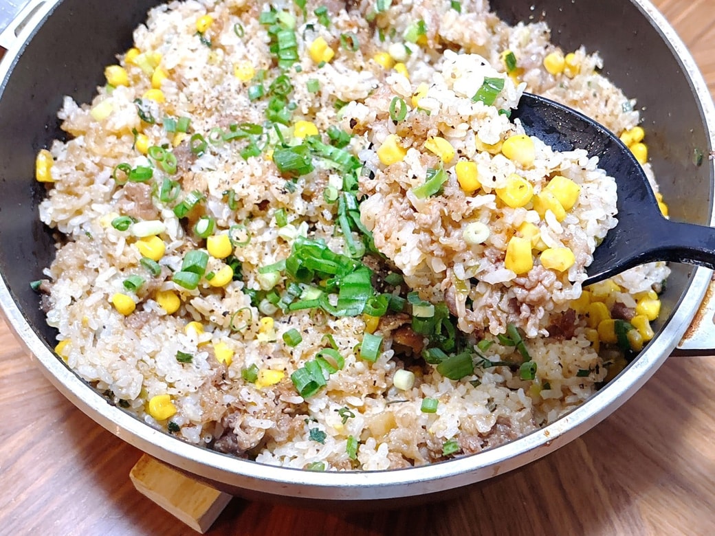 フライパンのまま食卓へ