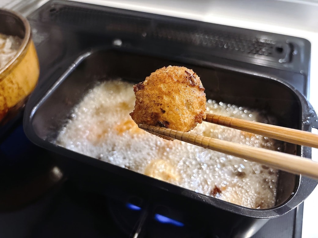 油で揚げるだけ
