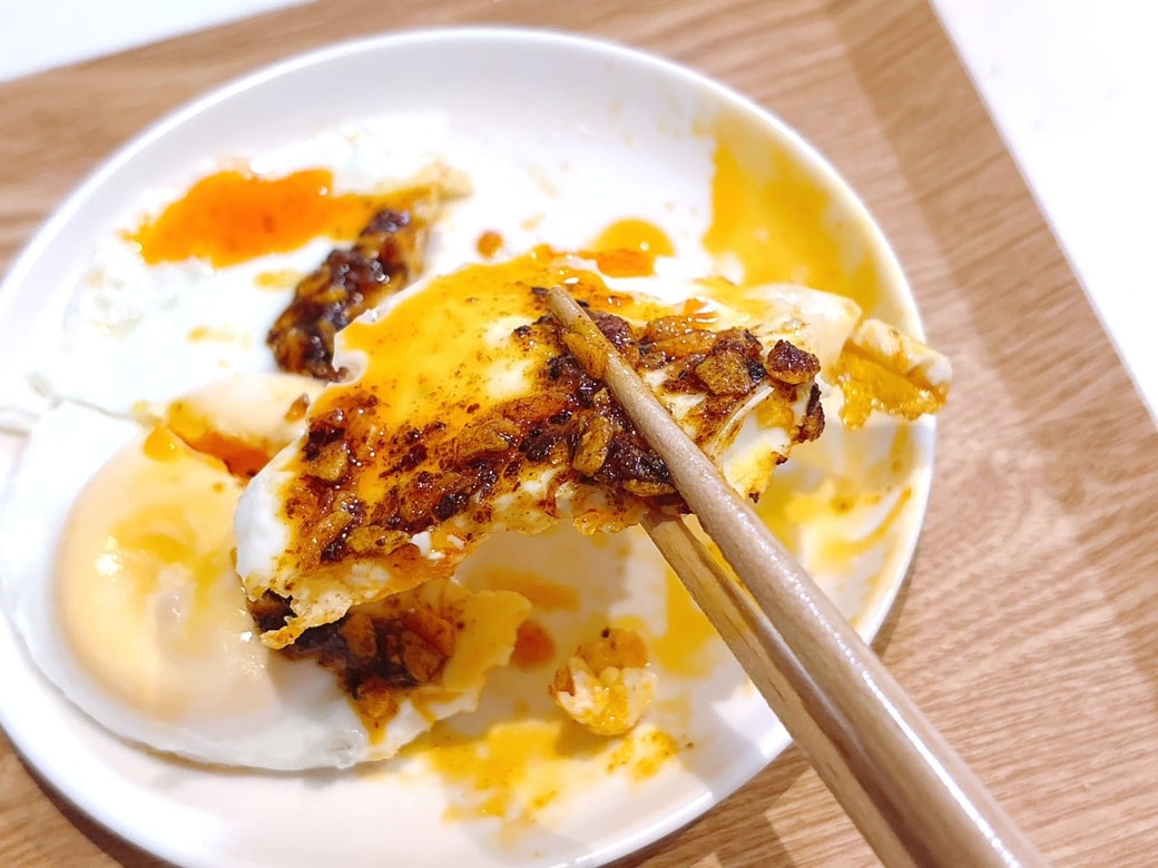 食べるラー油は具のザクザク感もいいアクセントになる
