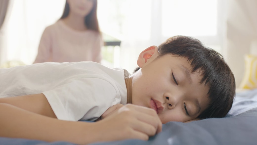 寝ている子ども