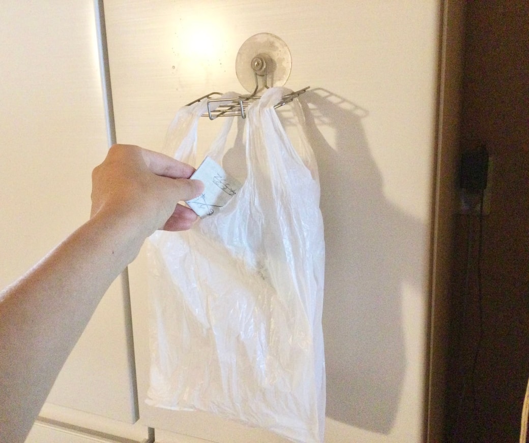 簡易的な「ゴミ袋ホルダー」として活用