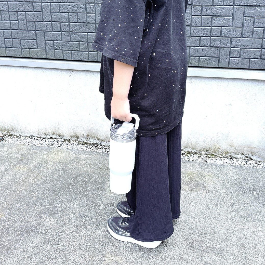 取っ手がついているので、持ち運びにも便利