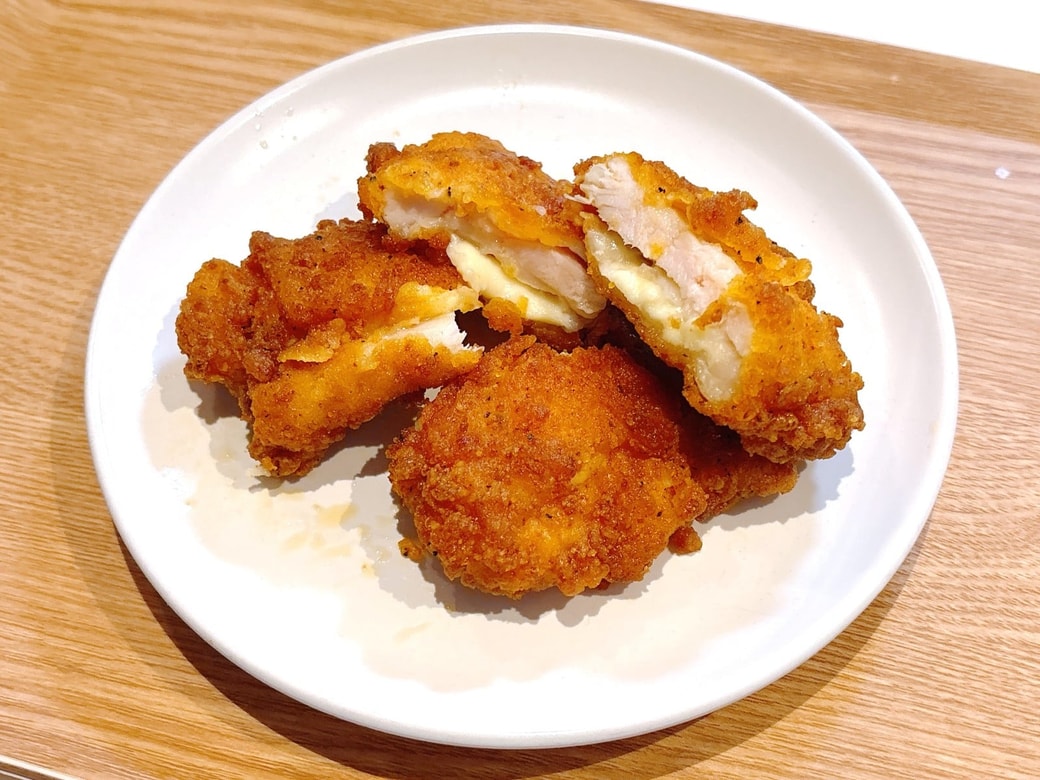 チーズ×チキンは食べすぎ注意なおいしさ
