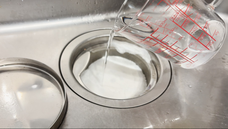 ぬるま湯を注ぐ