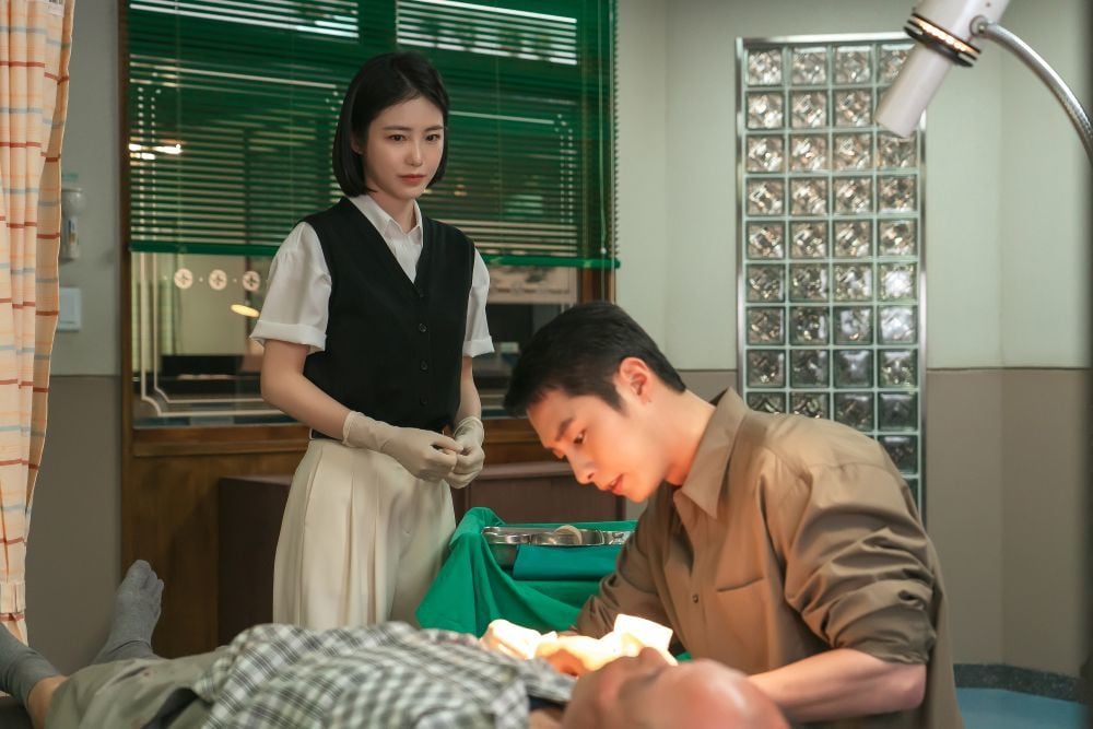 『孤島のエリートドクター』 ディズニープラス スターにて独占配信中 ©KT Studio Genie Co., Ltd.