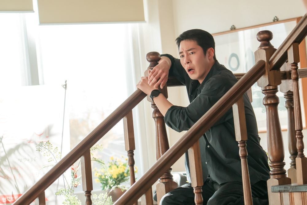 『孤島のエリートドクター』 ディズニープラス スターにて独占配信中 ©KT Studio Genie Co., Ltd.