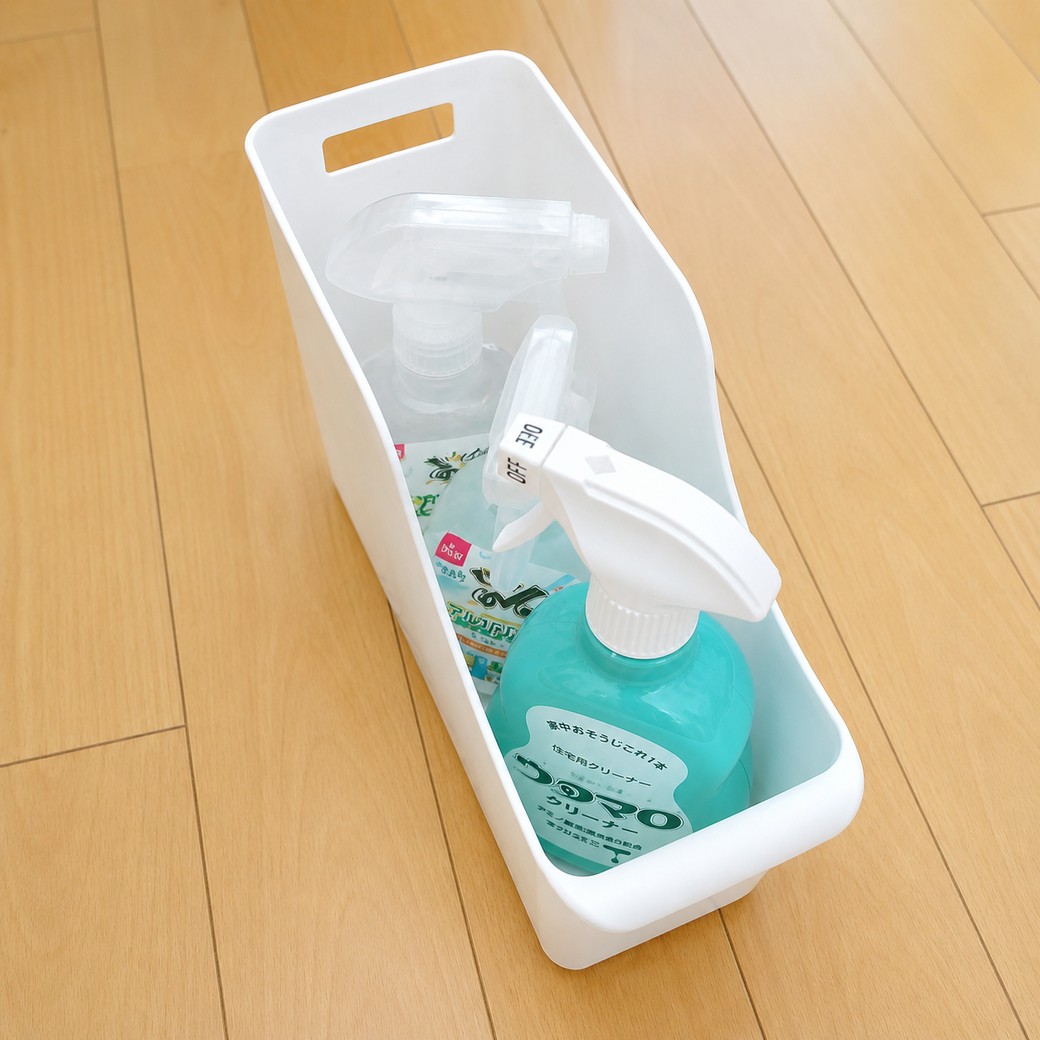 除菌スプレーを入れたファイルボックス