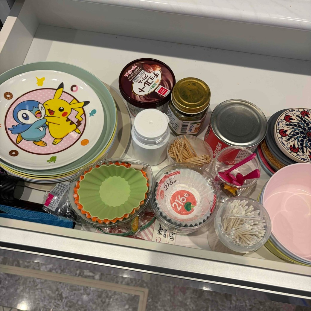 引き出しの中身がズレている写真