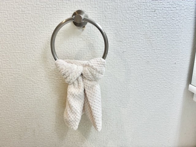 簡単過ぎる。見た目も華やかなリボン風アレンジ