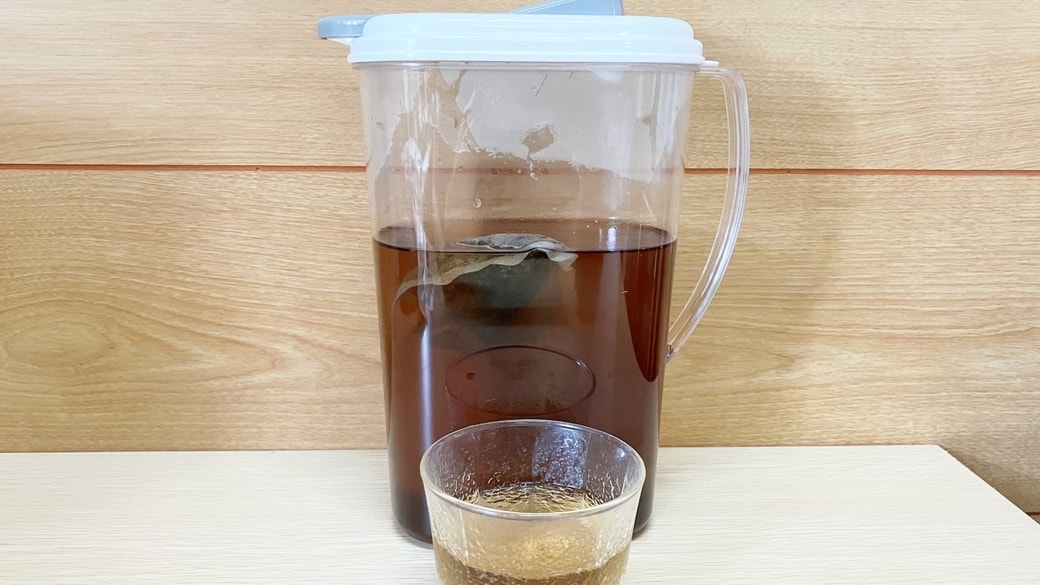 麦茶ポットと麦茶