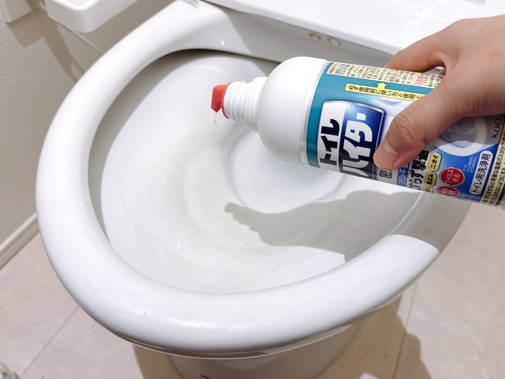 便器内のトイレハイターをかける