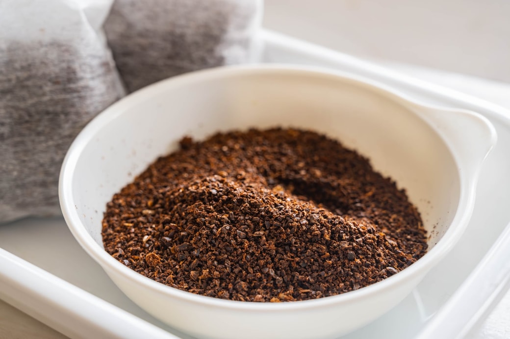 対策その2．コーヒーの抽出かすを一緒に入れる