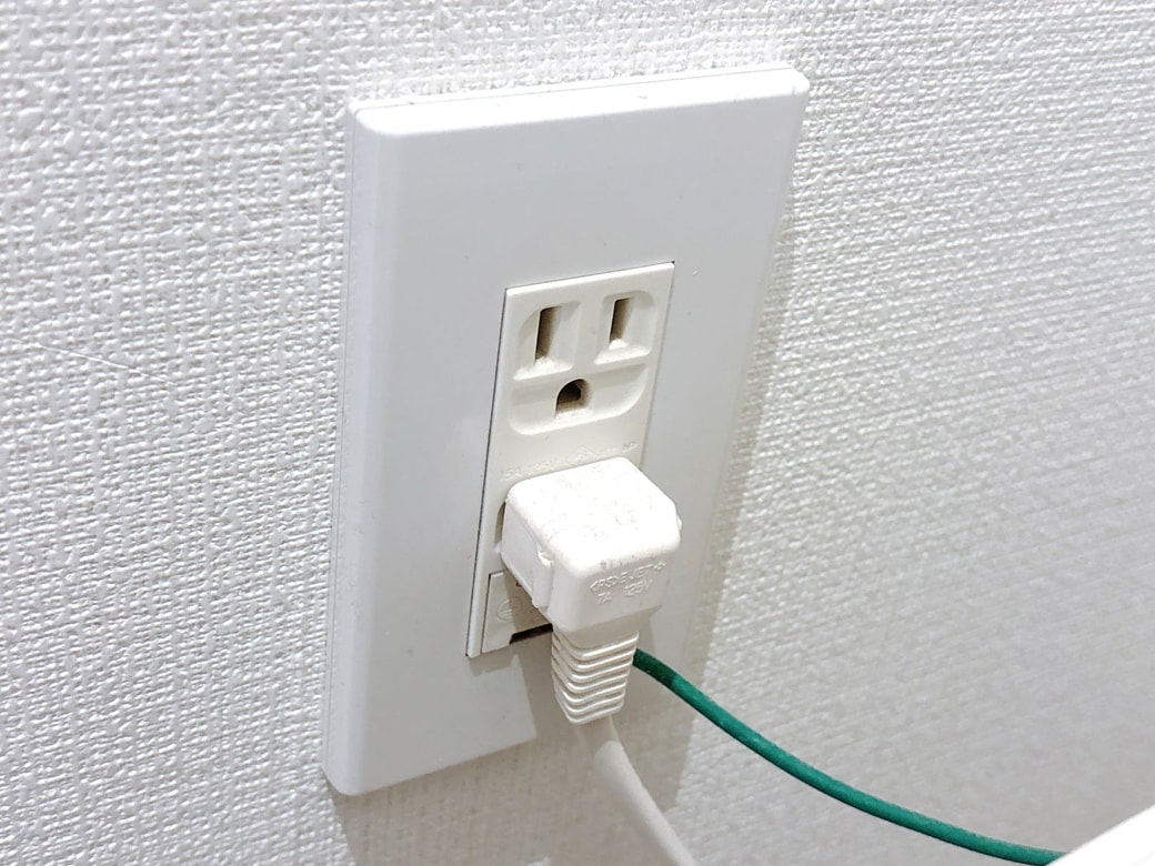 危険なサインその4.電源コードが熱をもっている