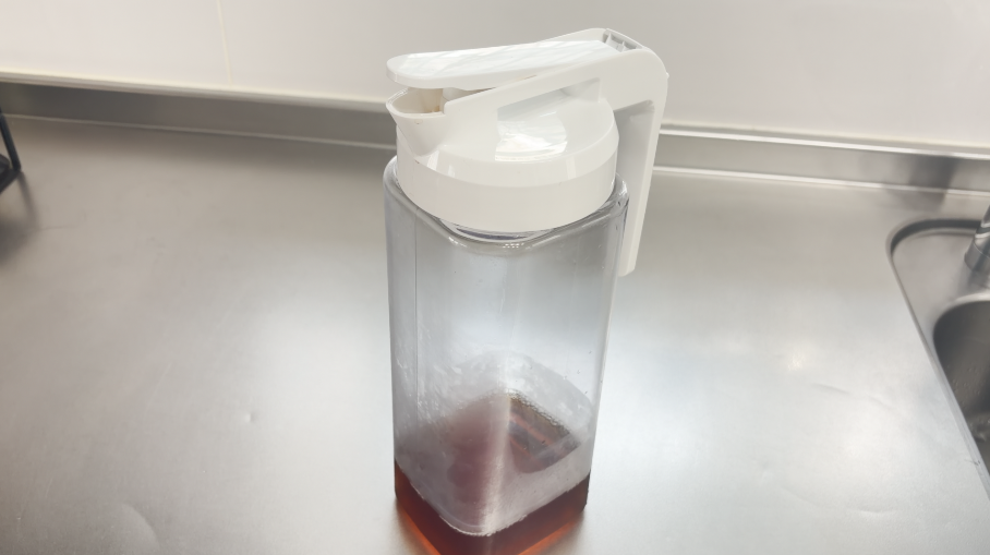 今回お手入れする麦茶ボトル