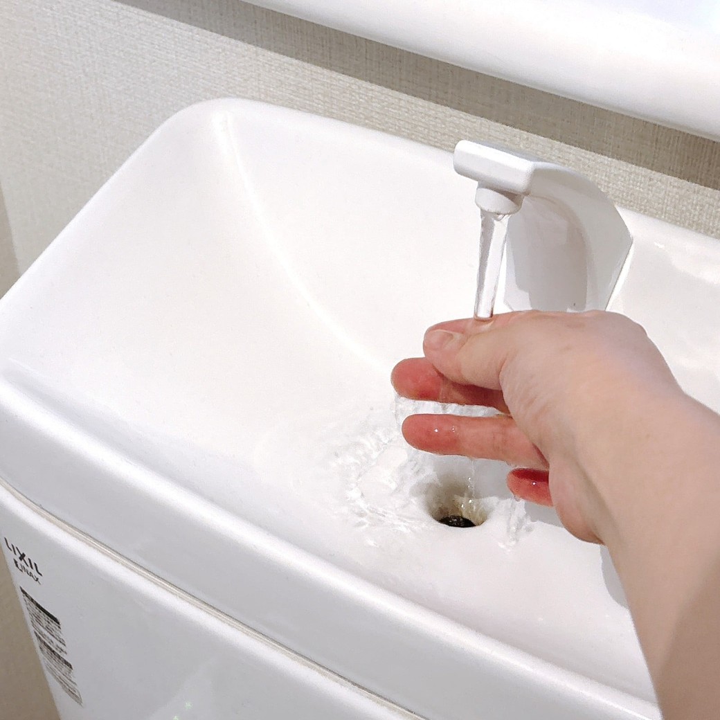 NGその2.タンクの手洗い鉢で石けんを使う