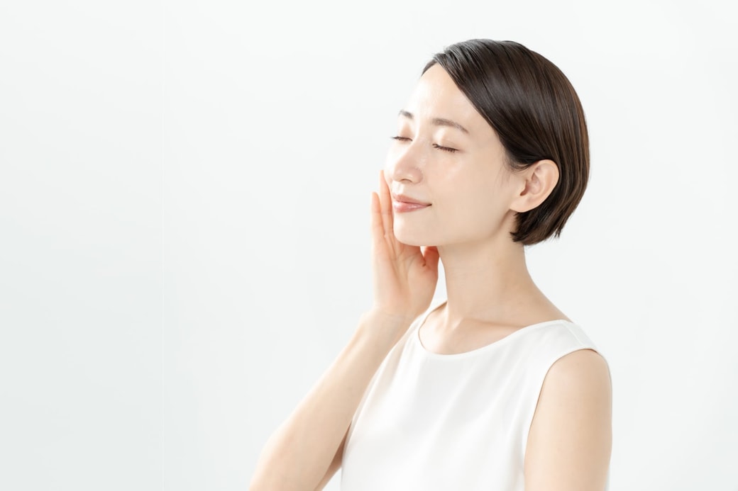 肌を気にする女性
