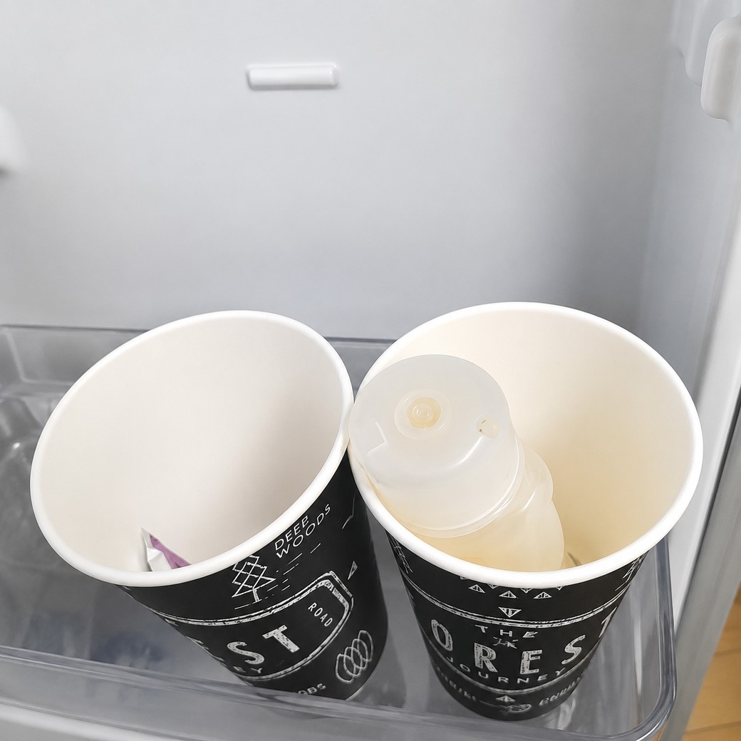 冷蔵庫の整理に使っている紙コップ