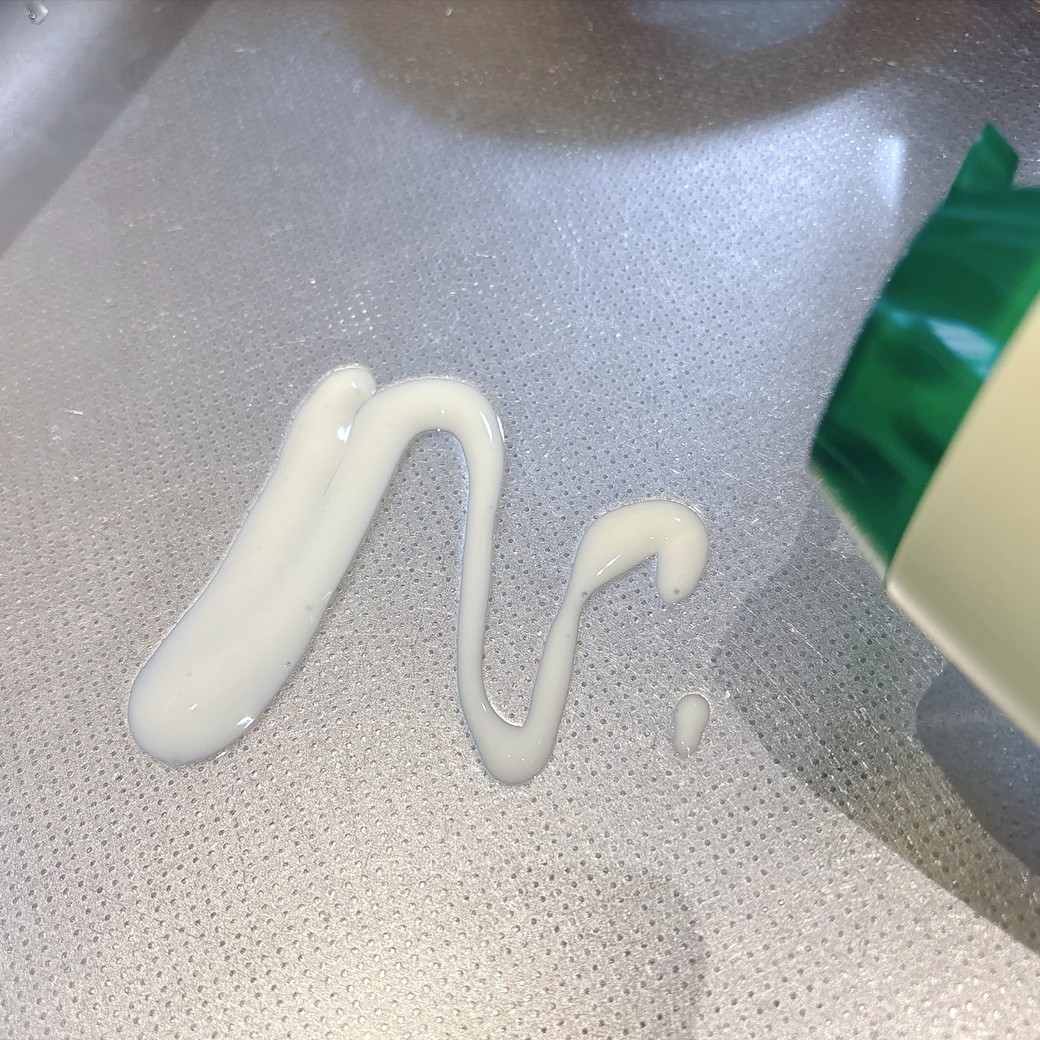 NGその2．製氷皿をクレンザーで洗う