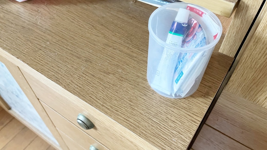 リビングに置いている綿棒の空き容器
