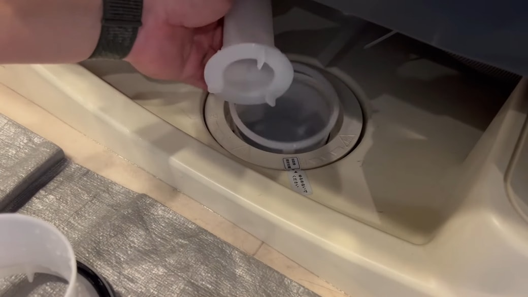 洗濯機の排水口