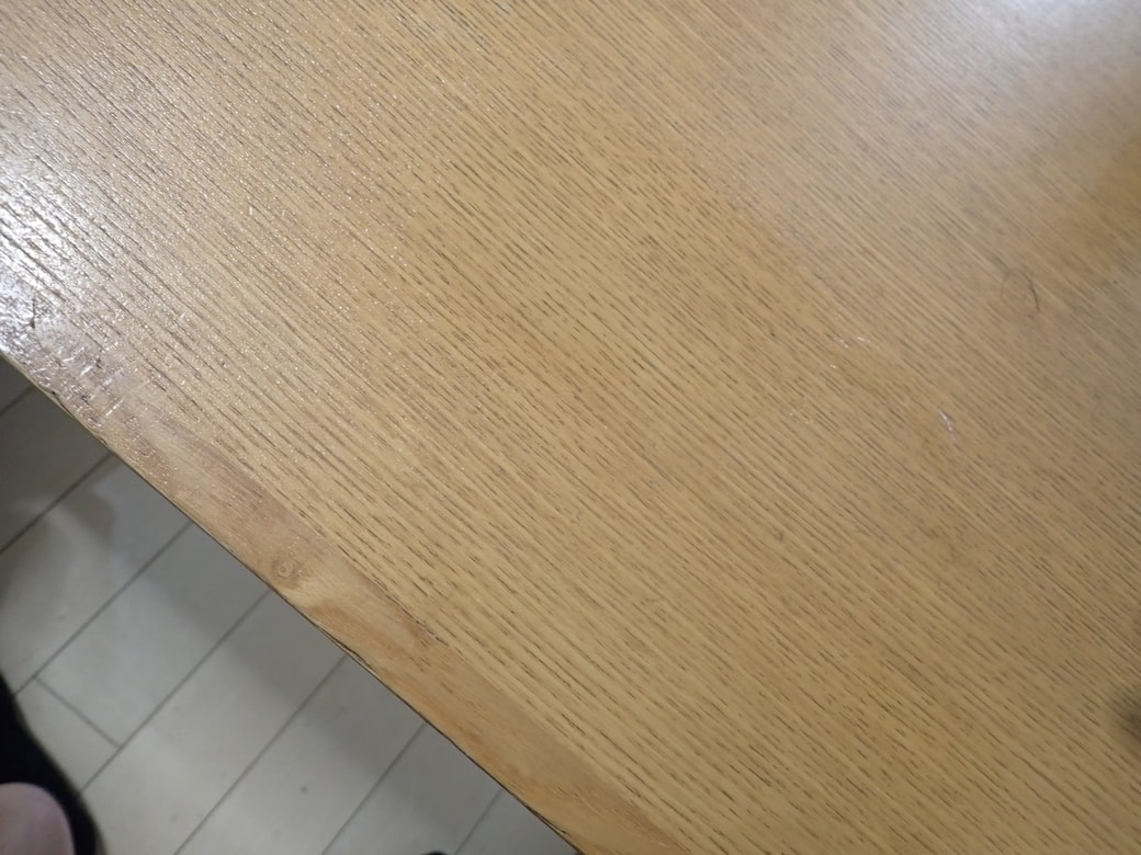 ダイニングテーブル