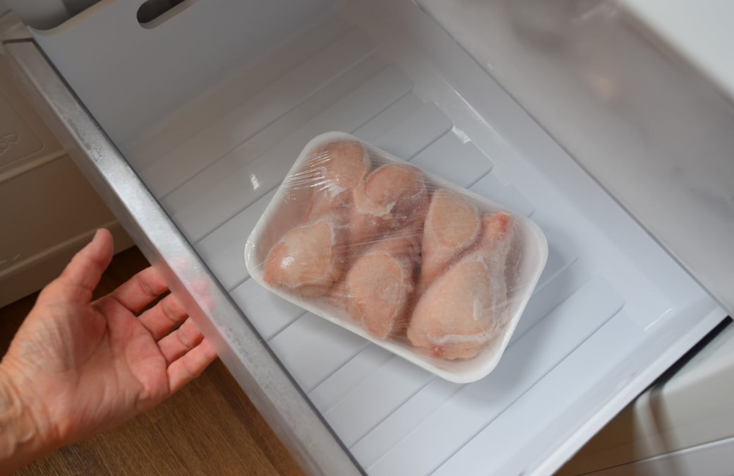 NGその2.冷凍室をスカスカのままにしている
