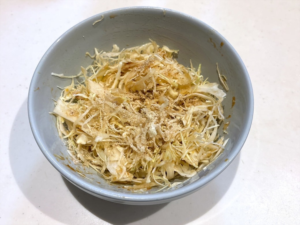 できあがった「コク旨無限キャベツ」