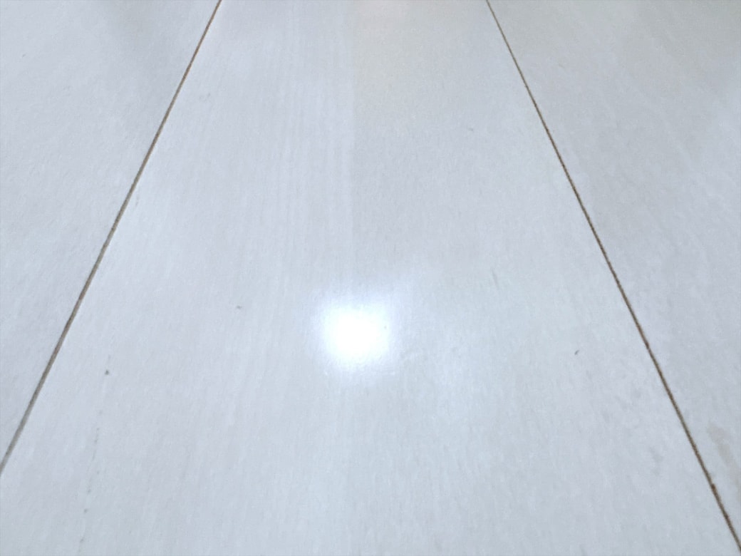 乾拭きするとツヤが出る