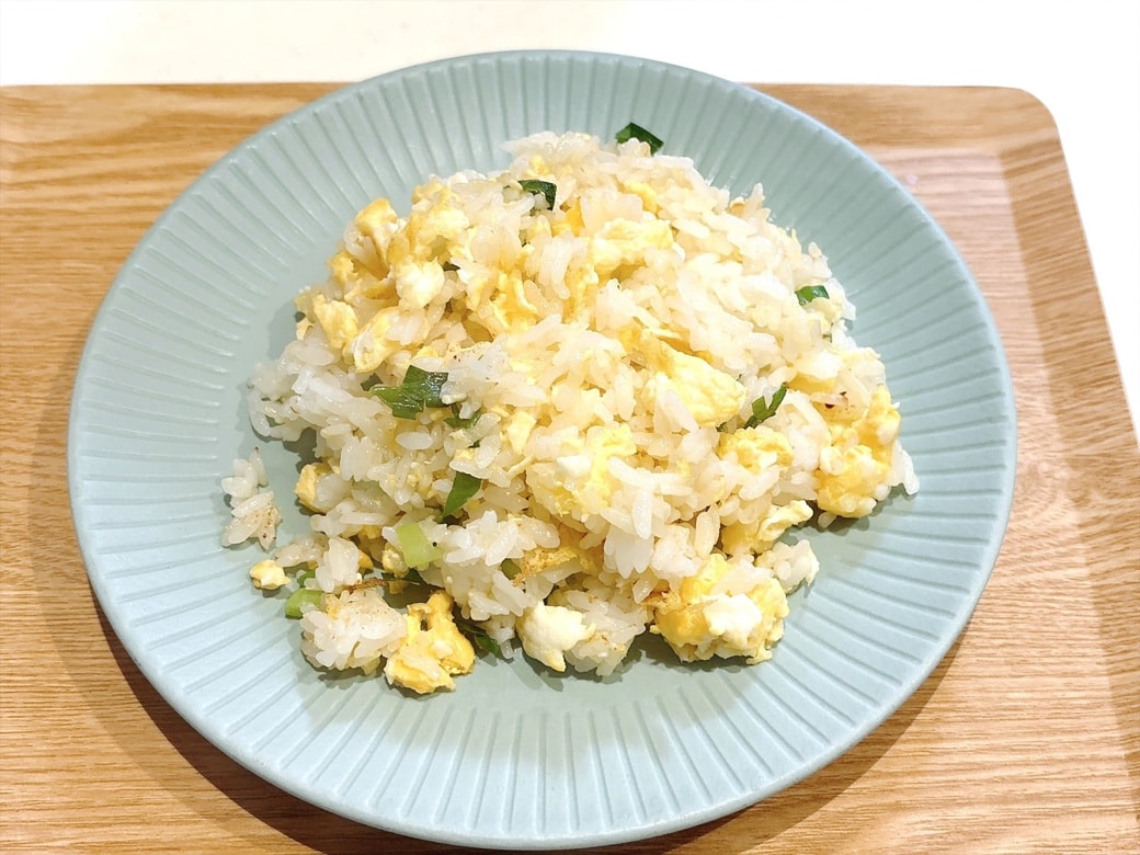 できあがった「白だしチャーハン」