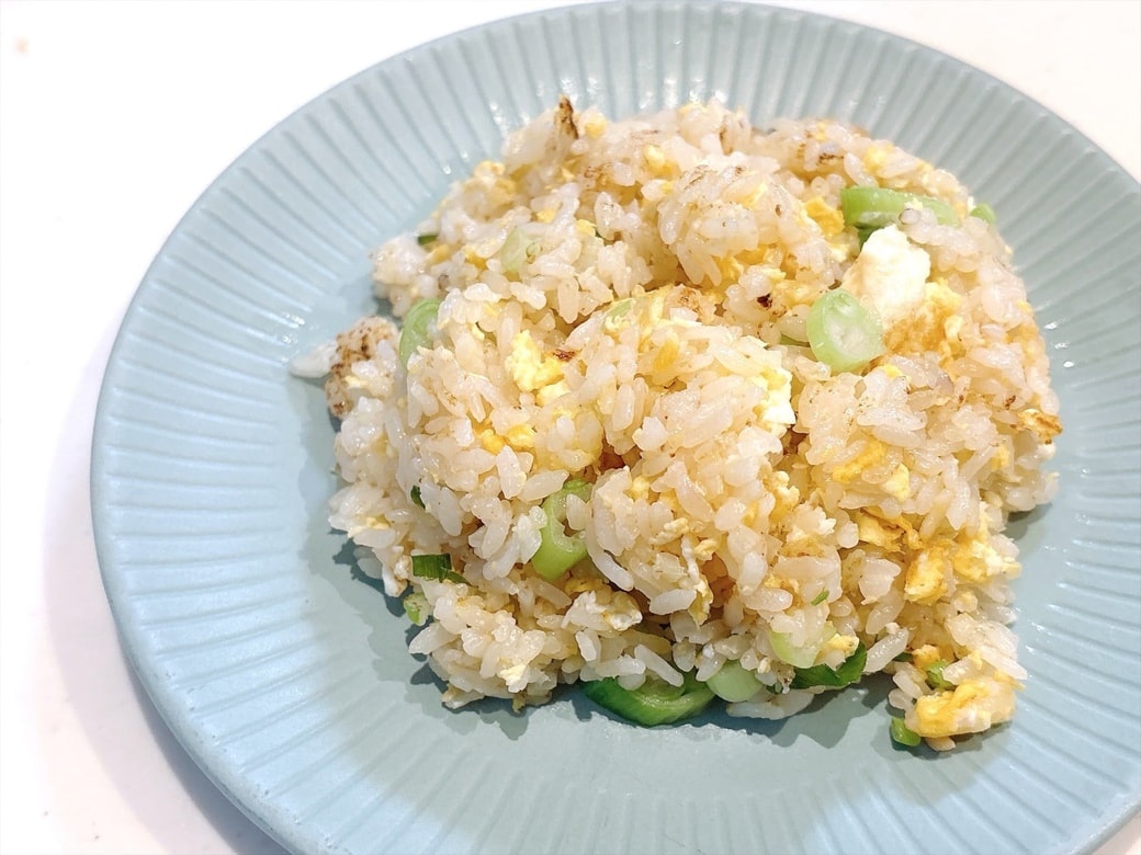 できあがった「味噌チャーハン」