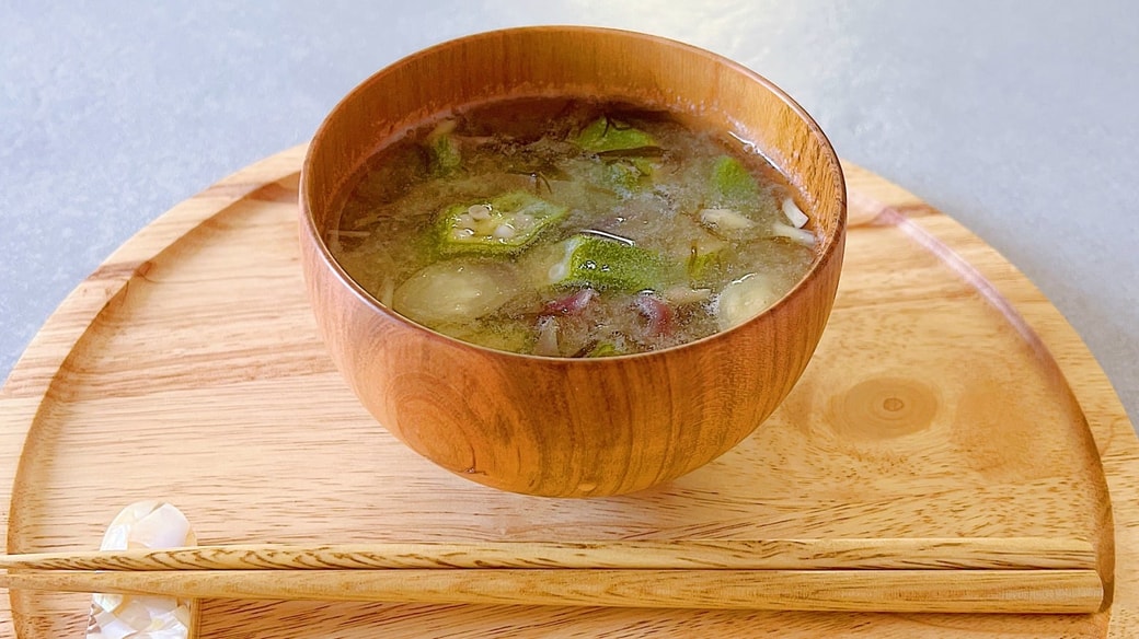 オクラとみょうがともずく酢のみそ汁