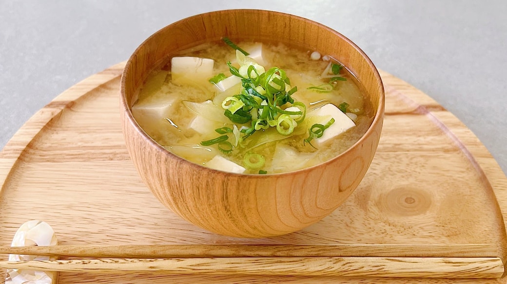 みょうがと木綿豆腐のみそ汁