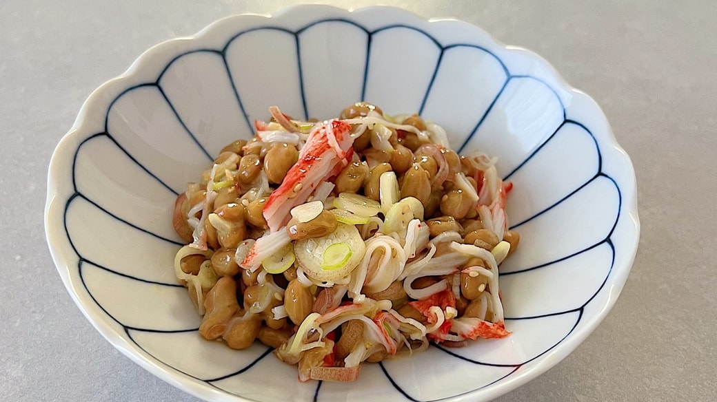 みょうがとカニカマとネギの納豆和え