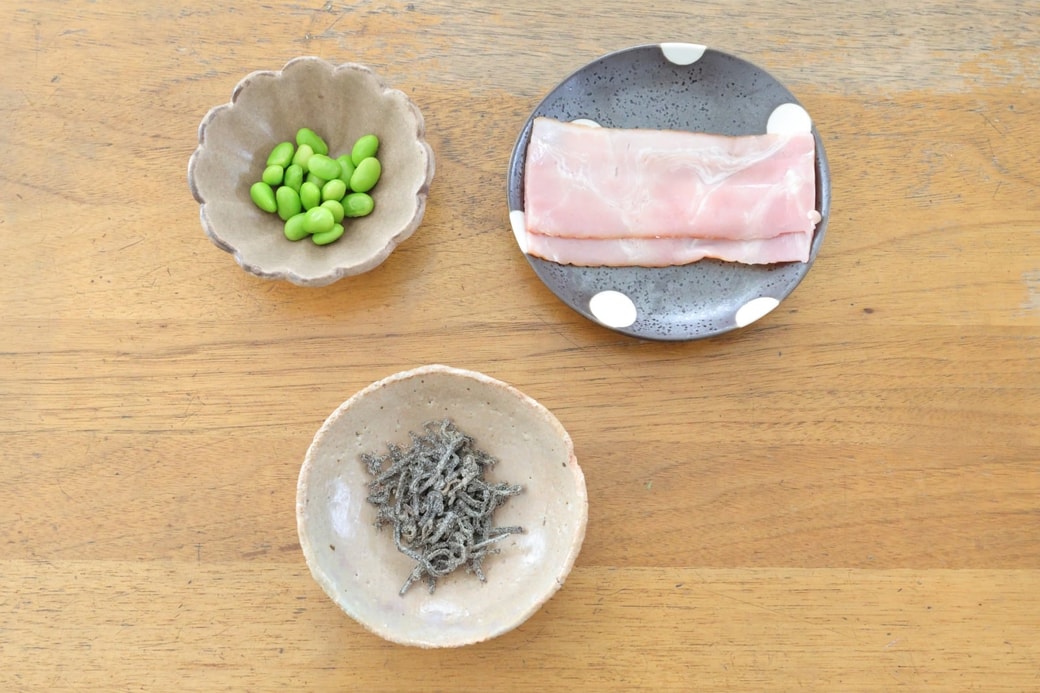 「枝豆とベーコンと塩こんぶのおにぎり」