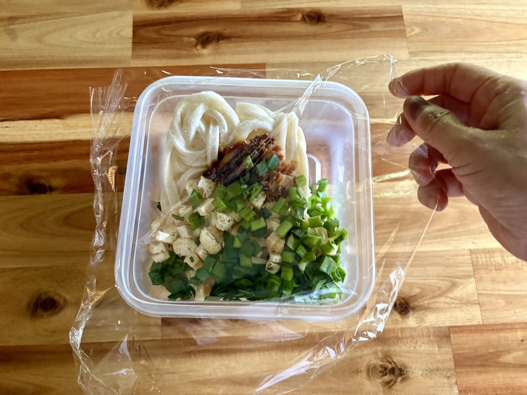 ニラの汁なし肉噌うどん