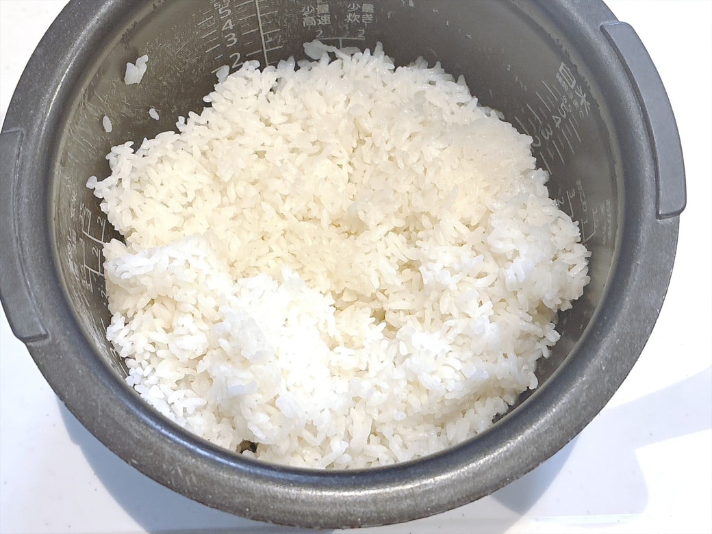 炊きあがった「ほんだしごはん」