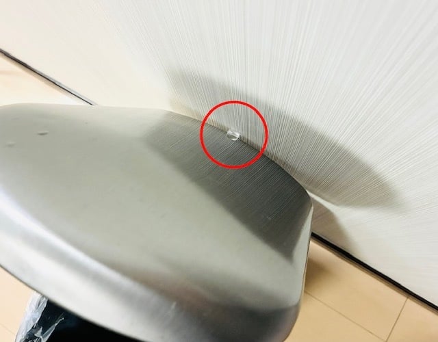 ペダル式ゴミ箱の壁激突防止