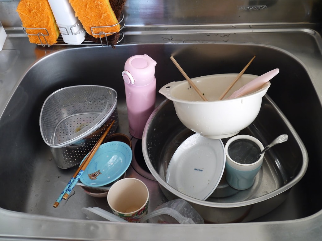 NGその3．汚れた洗い物を放置する