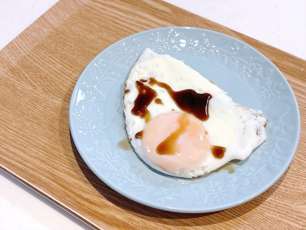 ウスターソース味の目玉焼き