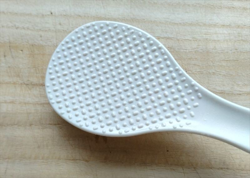 しゃもじにご飯がついていない