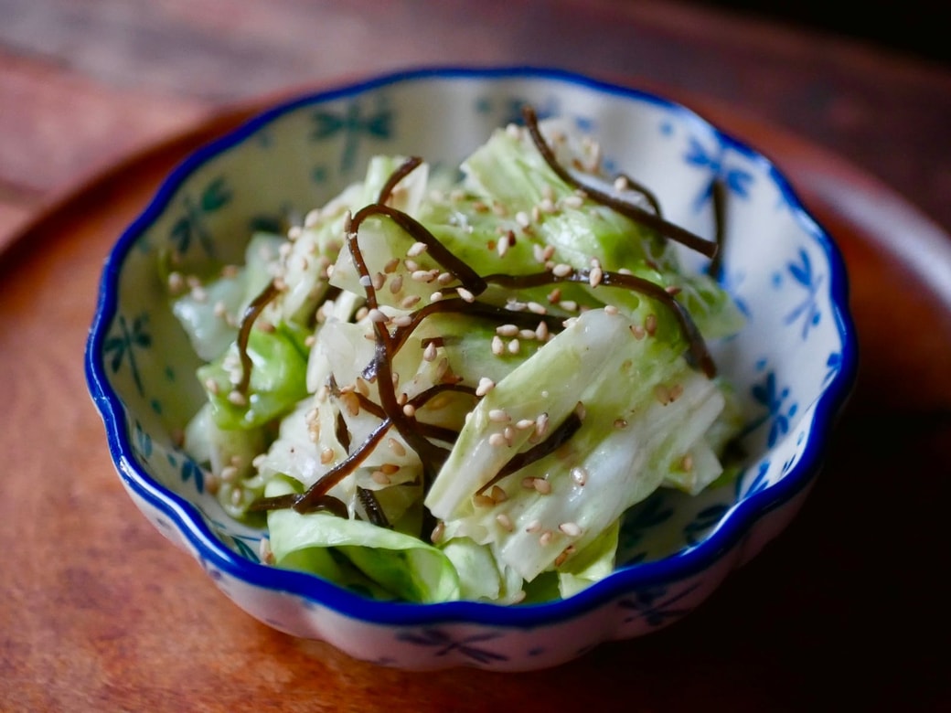 キャベツの塩昆布和え