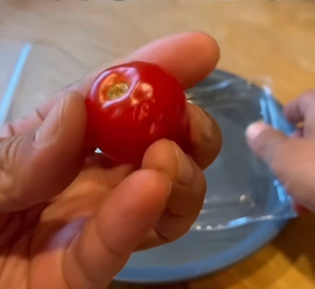 ブヨブヨになったミニトマト