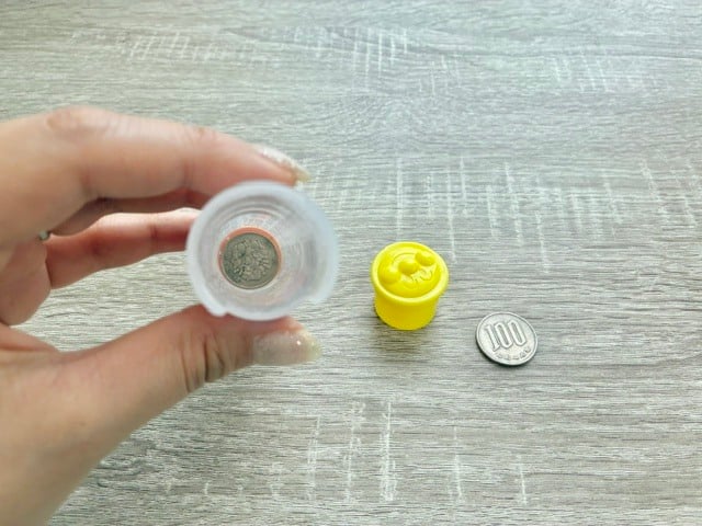 100円
